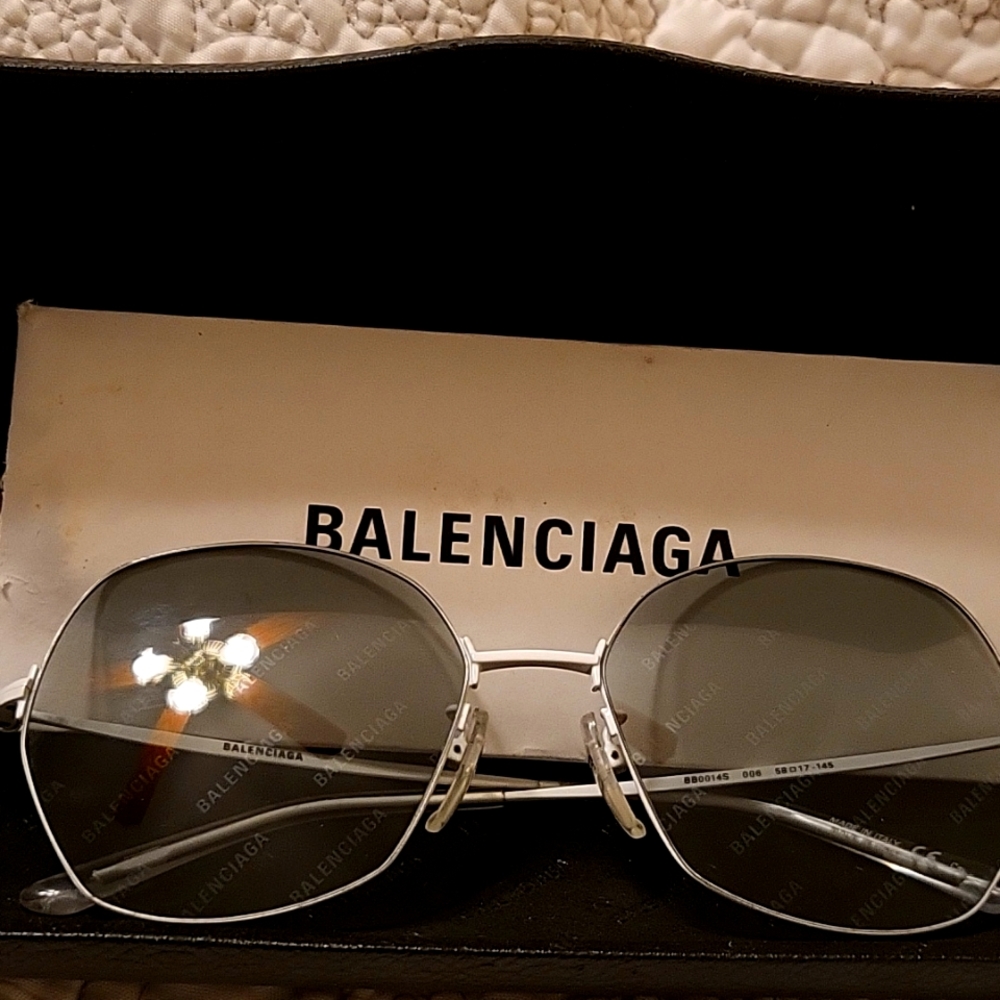 Balenciaga beautiful sunnies! Like new.